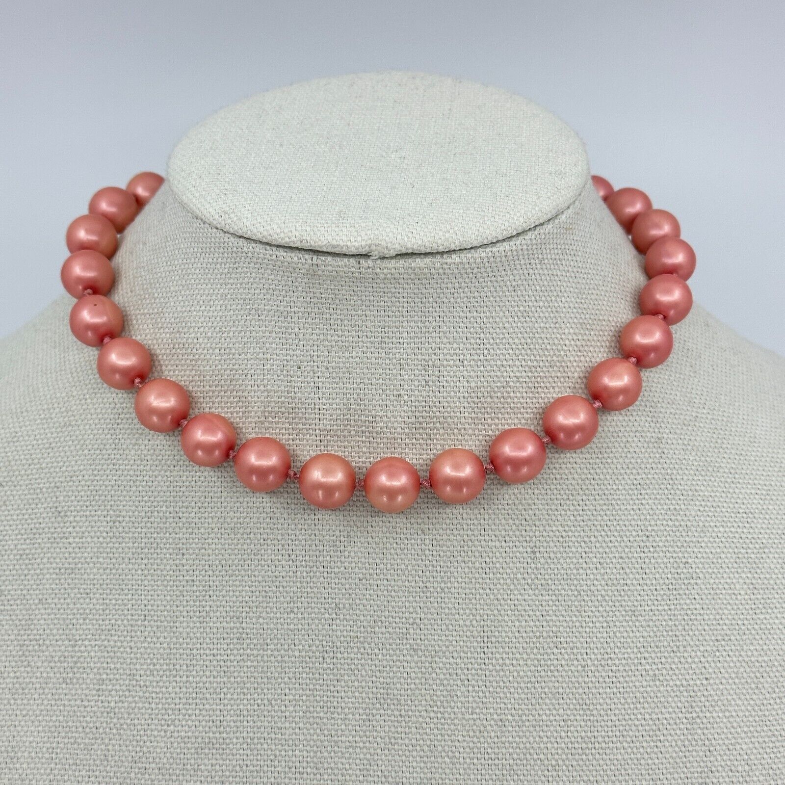 Vtg Vogue Necklace Pink Beaded Hand Knotted Feminine Classic 20$